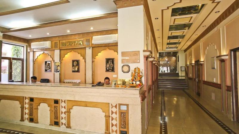 Hotel Vasundhara Palace Rishikesh Exterior photo